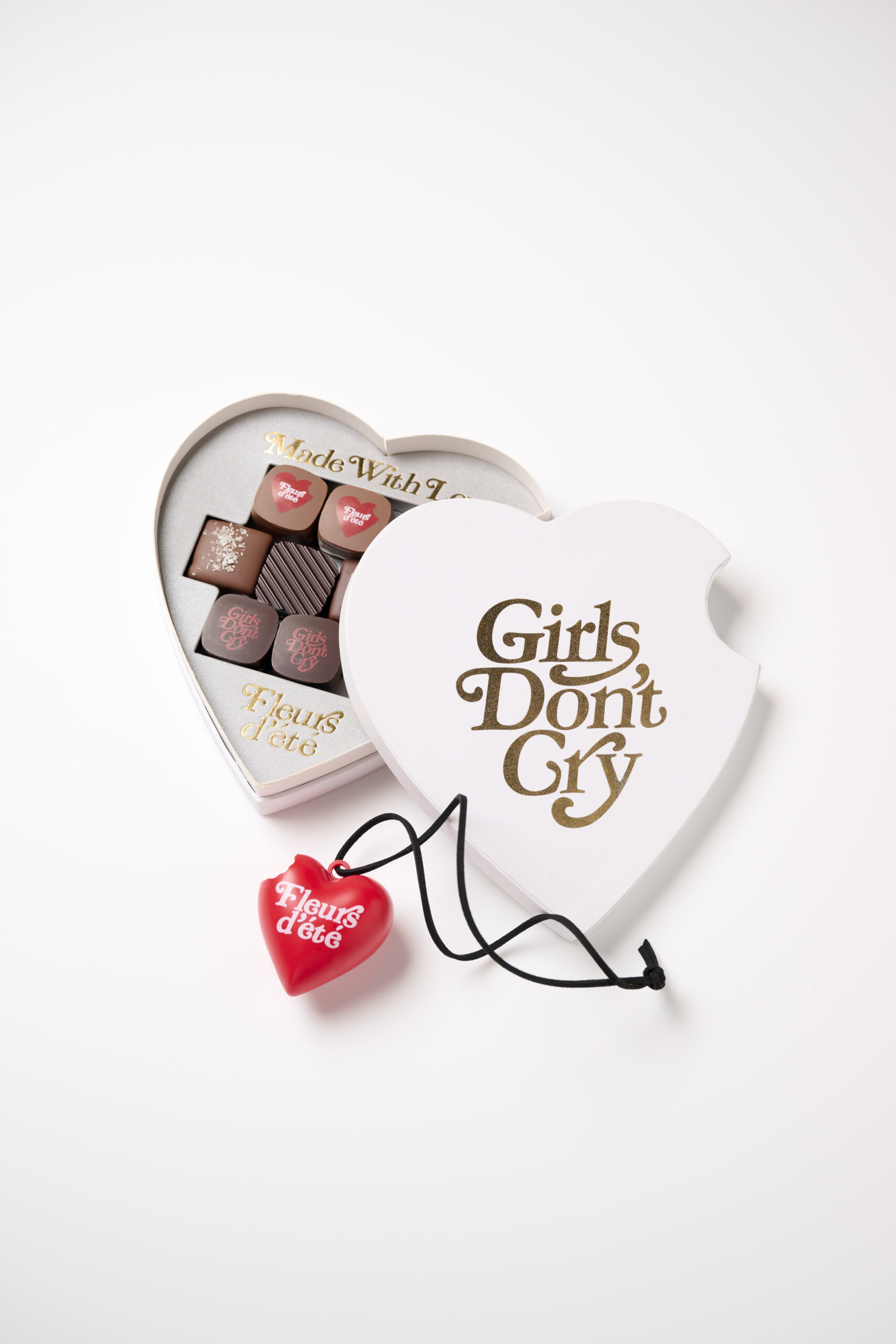 Girls Don’t Cry_“Give the Best Gift to One’s Loved One”_20230113_Collaboration