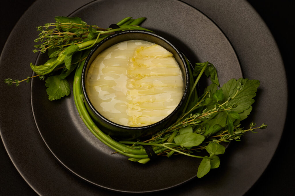 260520_DOM PÉRIGNON-Abalone and White Asparagus Gratin Sheet, Sauce Albert